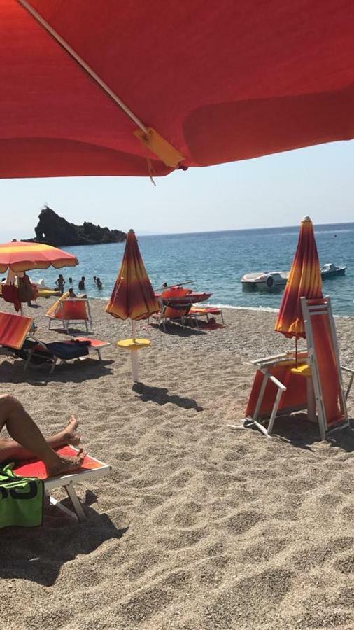 Appartamento La Terrazza sul Mare Palmi Esterno foto