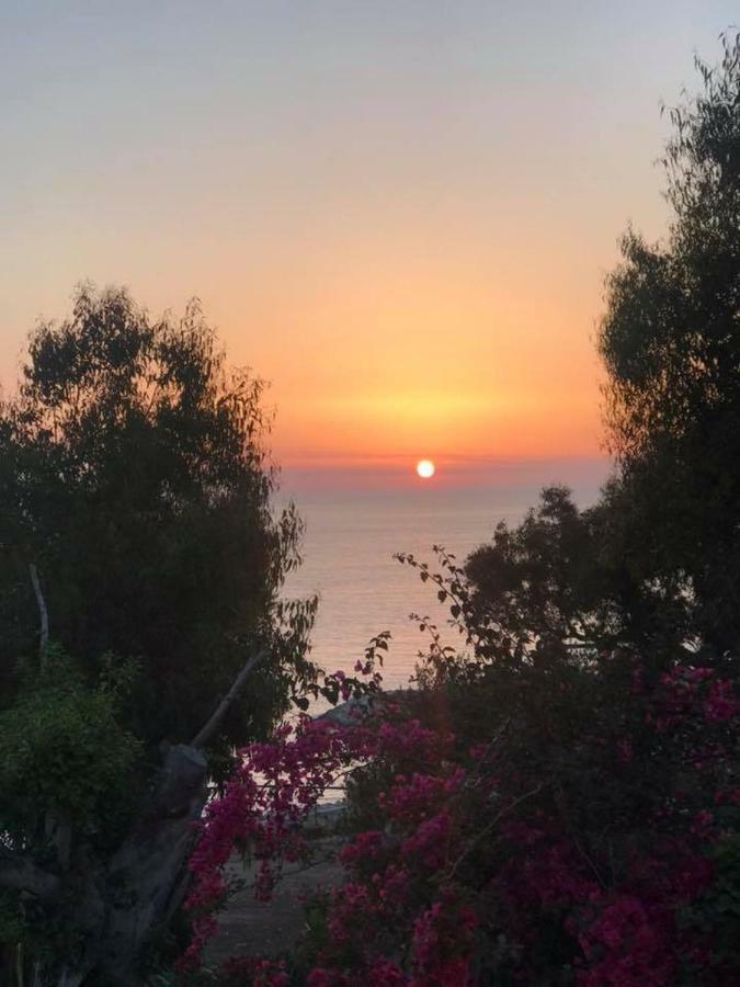 Appartamento La Terrazza sul Mare Palmi Esterno foto